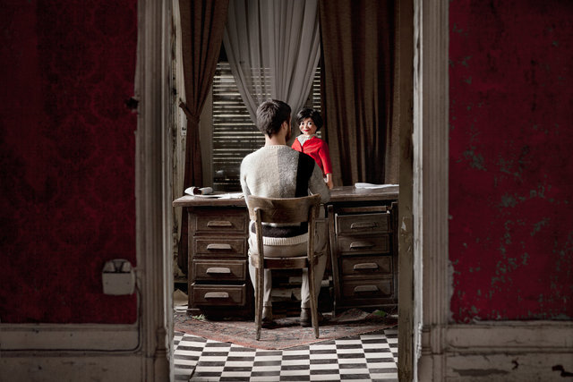 The Strength Of Weak Ties | Series of 10 images | 2012