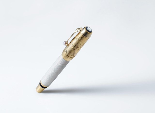 Montblanc pen. (2 of 6)