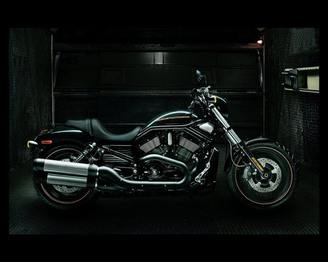 harley night rod mais clara.jpg