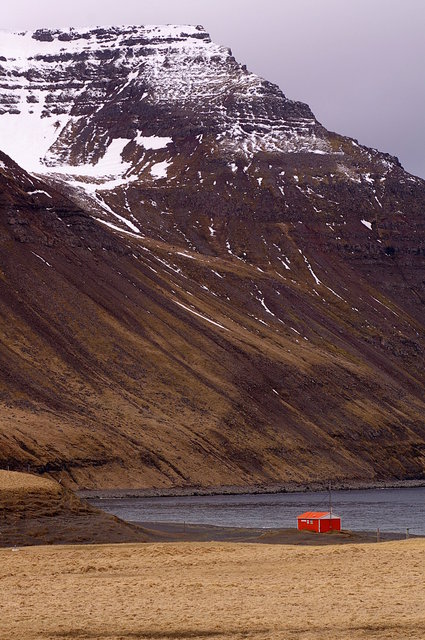 Tourist Hut at Skalavik (1) VB.JPG