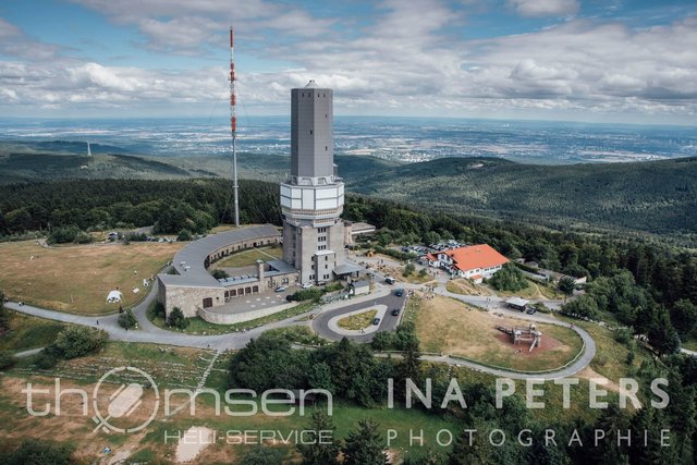 Helikopter-Rundflüge Großer Feldberg im Taunus_thomsen Heli-Service_22 (2).jpg