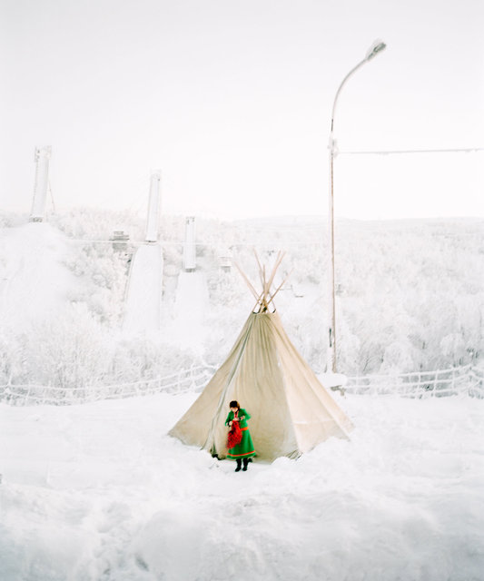 Girl in front of Lavoo © Jeroen Toirkens