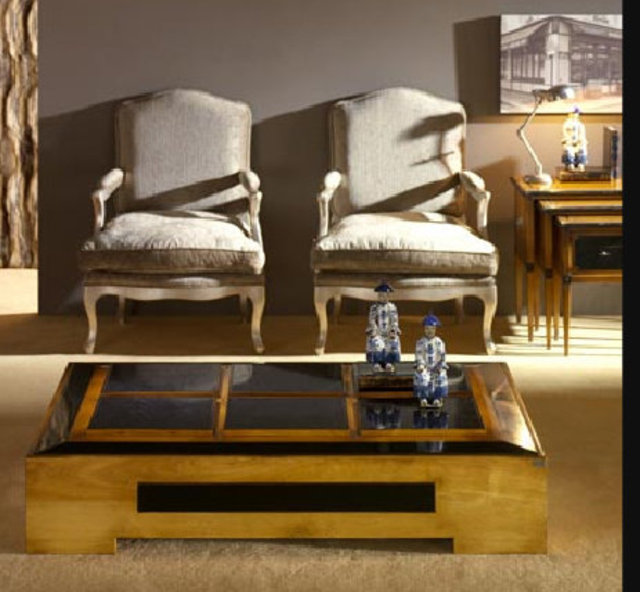 coffee table in white 90X90.png