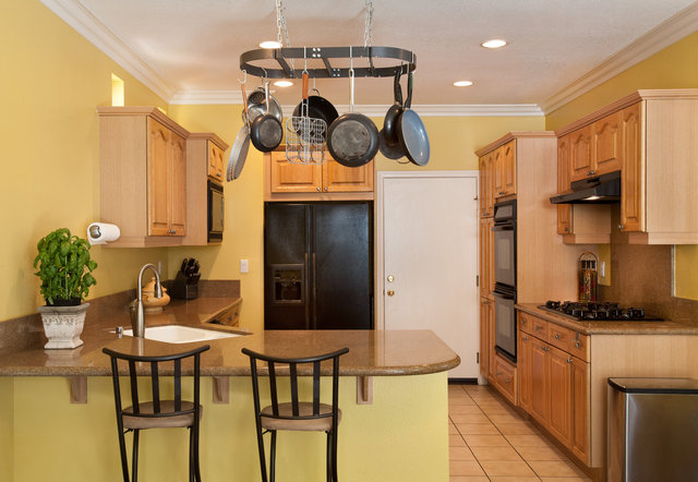 Represented by Chuck Husting | 310-770-6353<br>& Christina Jhun Hopkins | 310-430-9559