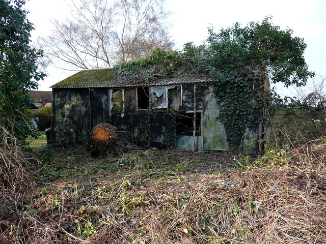 Shed at Cromer Hyde VB.JPG