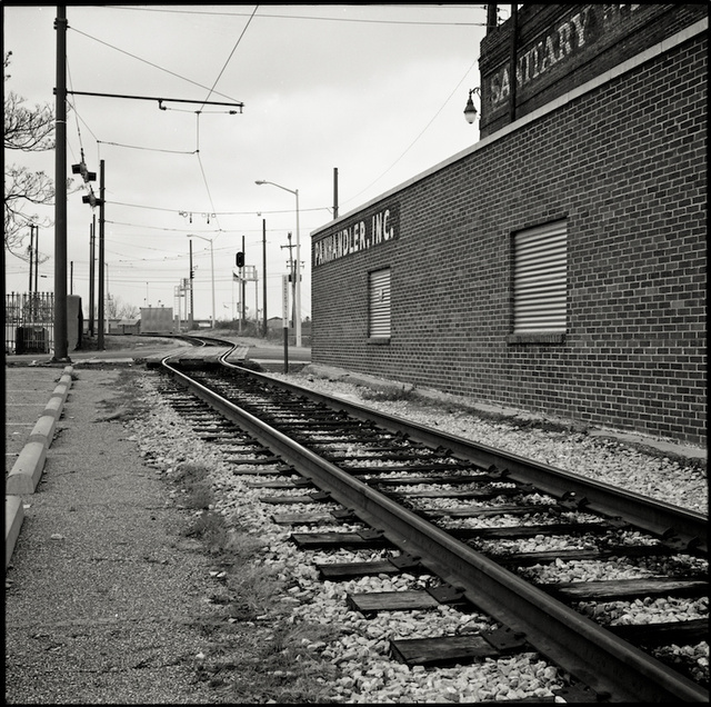 Tracks_20x20_bw