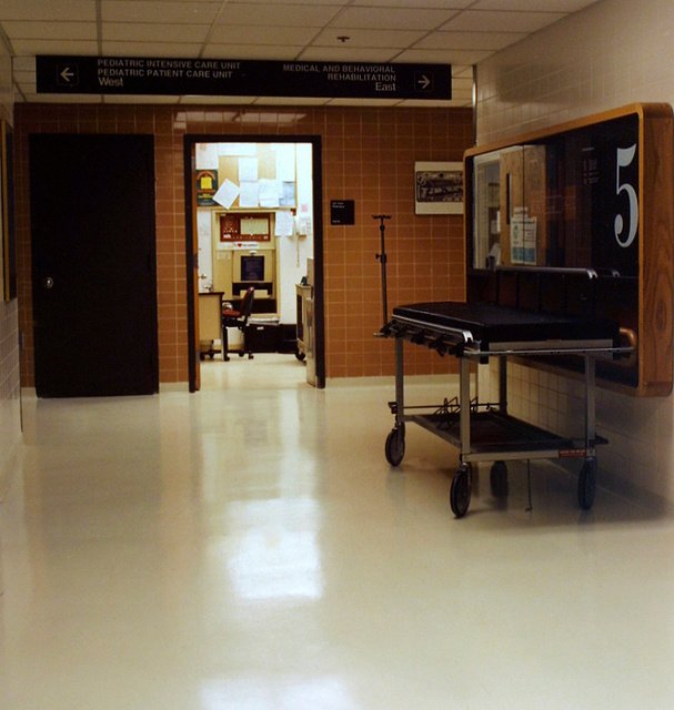 Bross-Hospital07.jpg