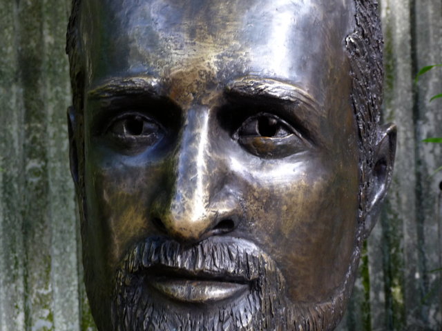 ALEXANDRE YERSIN BUST (HONG KONG)