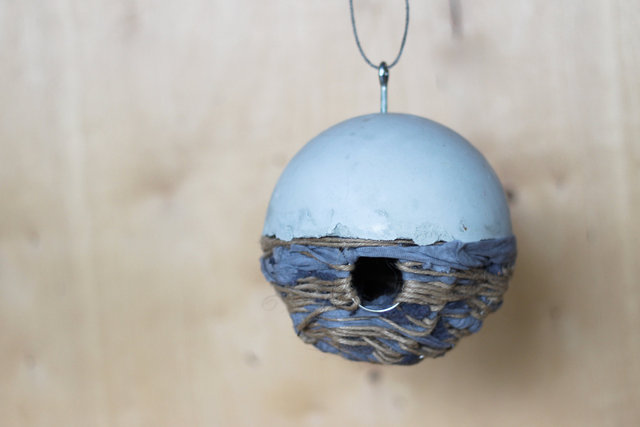 bird house "poka-ball"