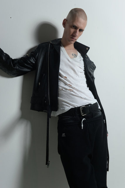 Black / White