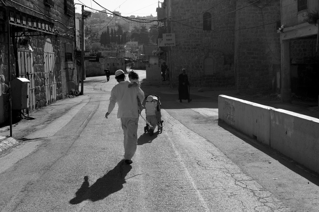 Settler's famliy