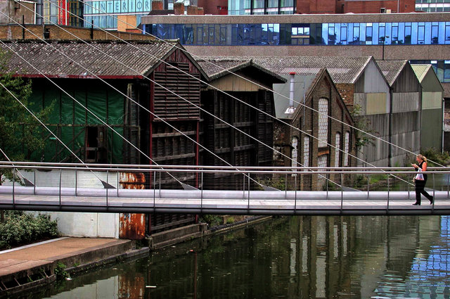 Grand Union Canal Pedestrian Bridge - Detail