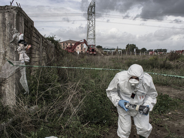 5.Operazione di scavi da parte dei Vigili del Fuoco e del nucleo ambiente dell'arma dei carabinieri