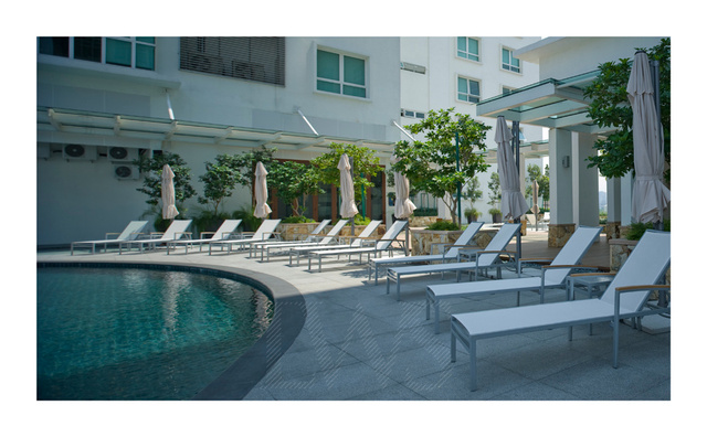 best western hotel pool deck