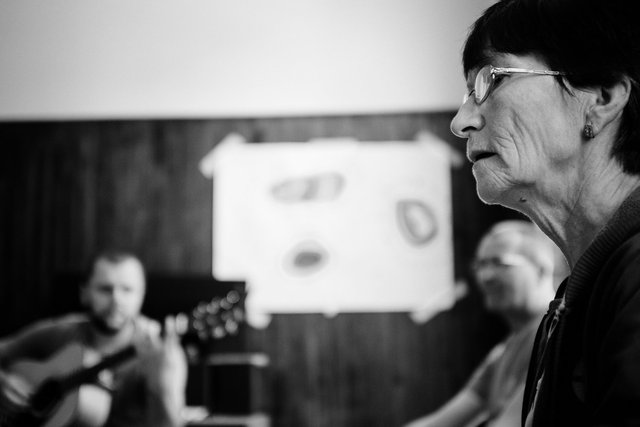 Music therapy session at the Srebrenica health centre.
