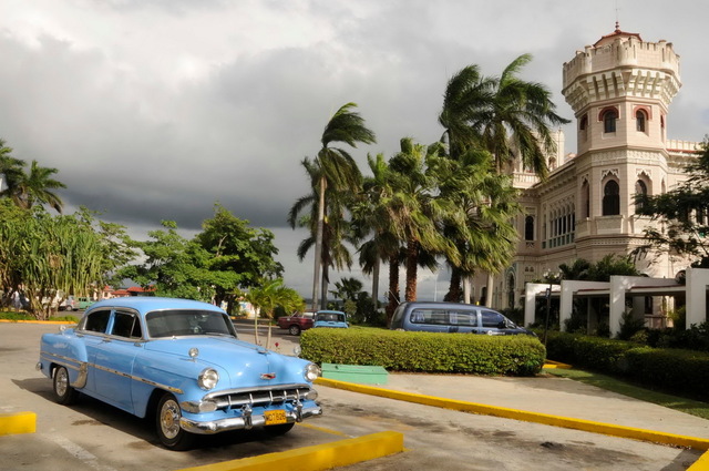Blue Chevy, Havana