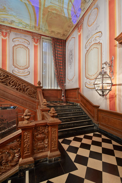 Lena_LEsperance-Greystone_EntryDetail_VB.jpg
