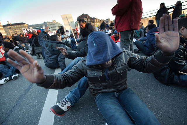 Manifestation sans-papiers - Lausanne - 2012