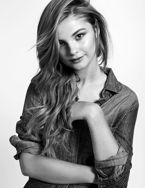 Stefanie Scott