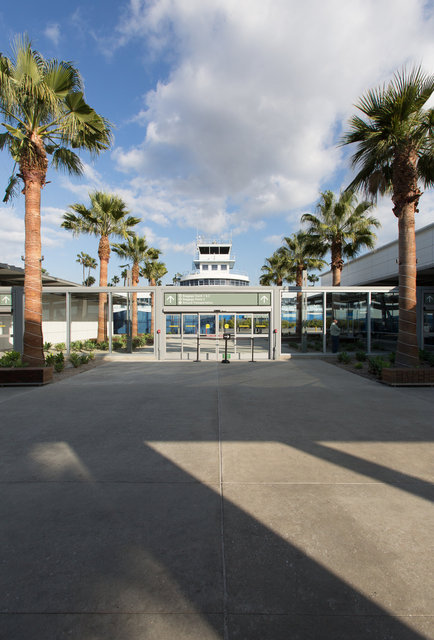 Lena_LBairportSct-030.jpg