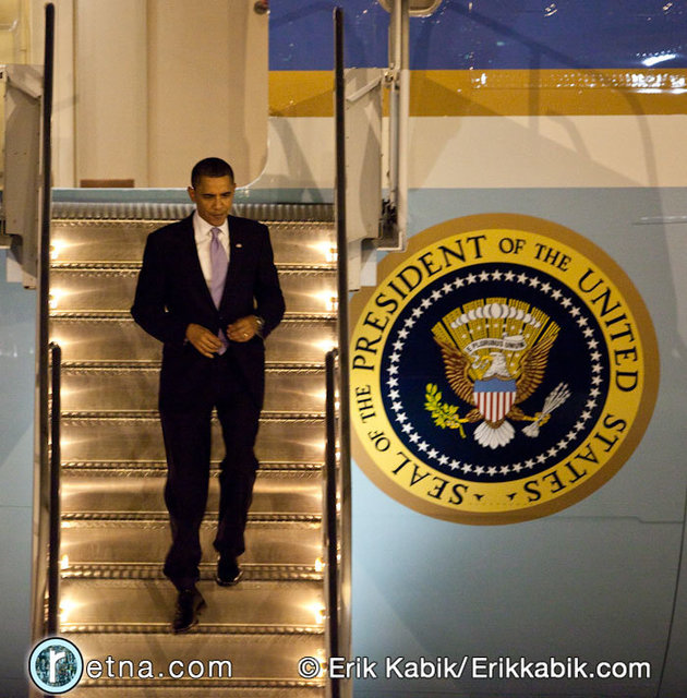 2_18_10_barack_arrives_kabik-98-7.jpg