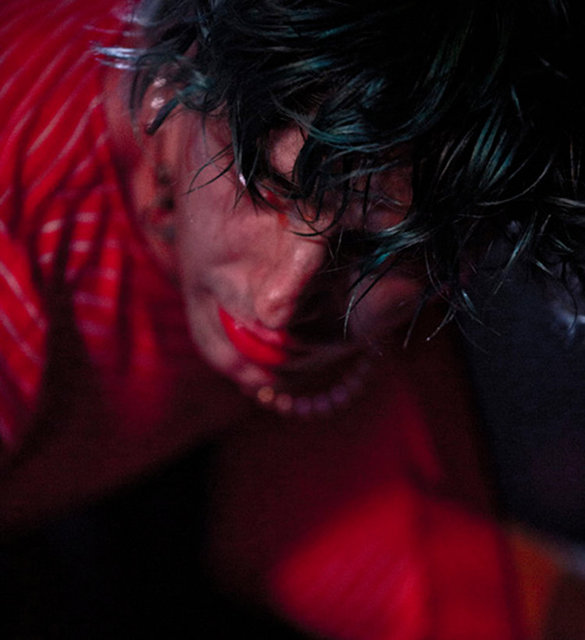 ezra furman crop 8 5" 1O6A6705 (1).jpg