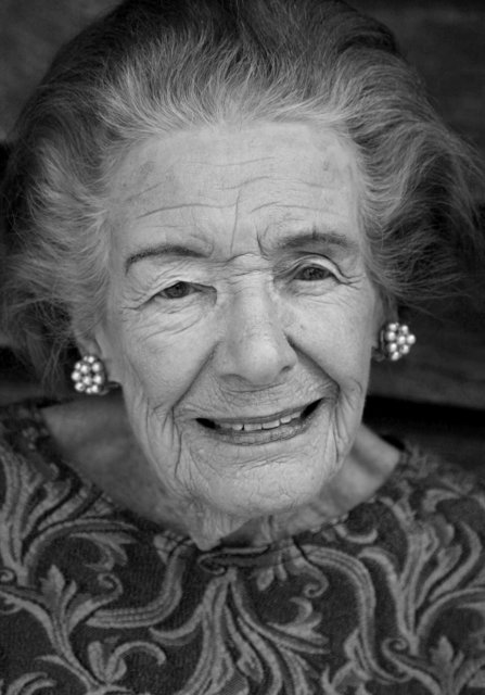peg 2 b&w VB (1) copy.jpg