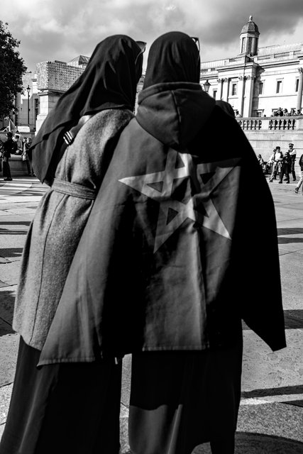 Trafalgar Sq 19.10.24 28 b&w DSCF0793 copy.jpg