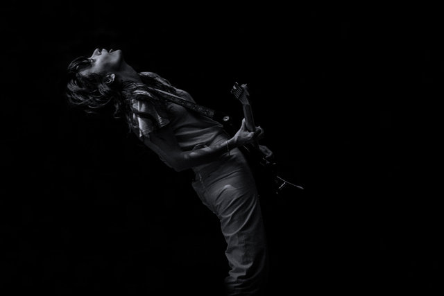 courtney barnet 1 b&w clo 8x12 cool IMG_9731 copy.jpg