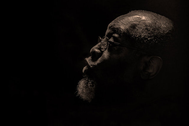 B&W Topaz crop 2 clo 6 or tint IMG_7868.jpg