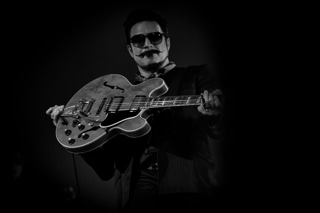 scott holiday - rival sons