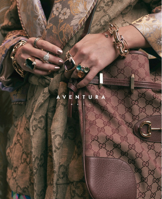 AVM XMAS GUCCI.jpg