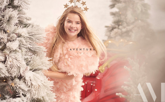 AVM XMAS kid feathers.jpg
