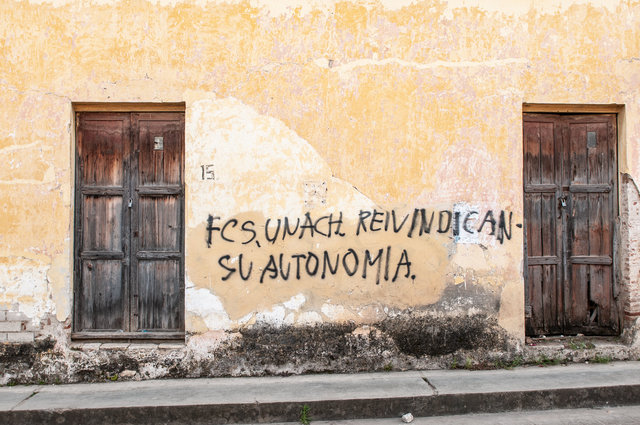 Faculty and The Universidad Autónoma de Chiapas claim your autonomy