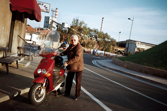 ct omin vespa rossa.jpg