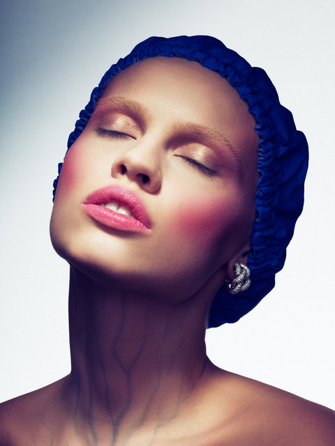 L'Officiel Russia 2011/04