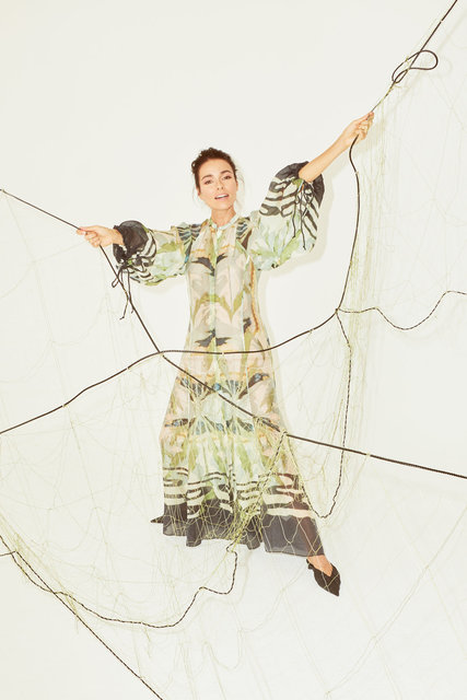 Elle Russia - Irena Ponaroshku x H&M Conscious Exclusive