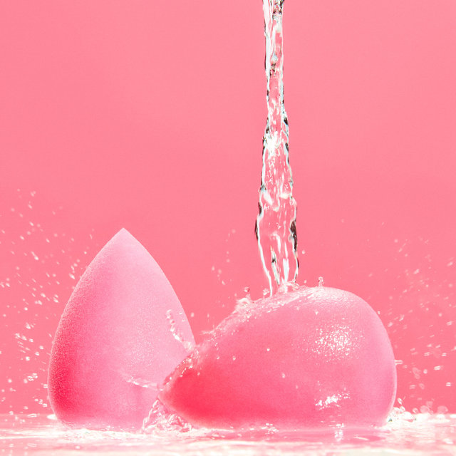 SP_37753BP_Beauty Sponge 6pk_Stylized Water Shot_18438.jpg