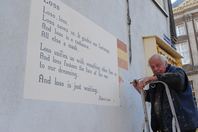 Jan Willem Bruins bezig met muurschildering sept 2013