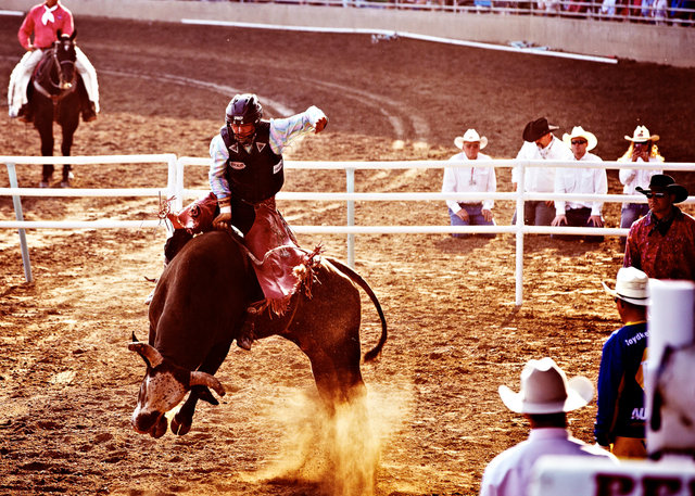 ©RYAN_BEVANS_PENDLETON_RODEO_2012_241.jpg