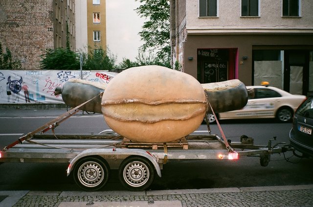 food delivery, Berlin, 2011.jpg