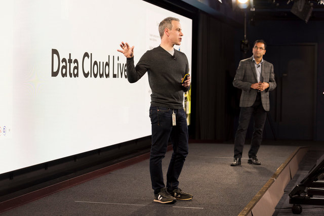 Data-Cloud-Live-5607-Edit.jpg