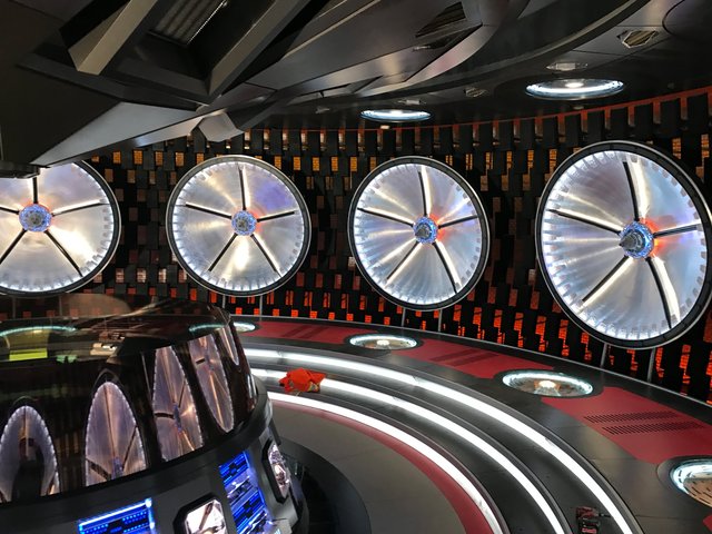 USS SHENZHOU: TRANSPORTER ROOM