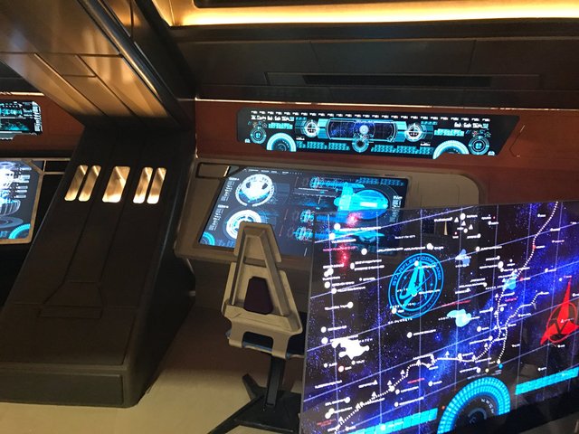 USS DISCOVERY: BRIDGE, OPS STATIONS