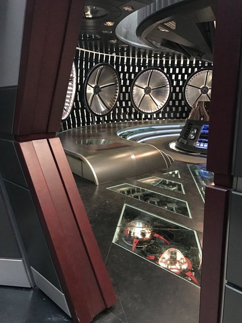 USS SHENZHOU: TRANSPORTER ROOM