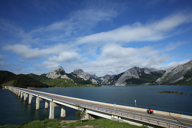 riaño lake 2