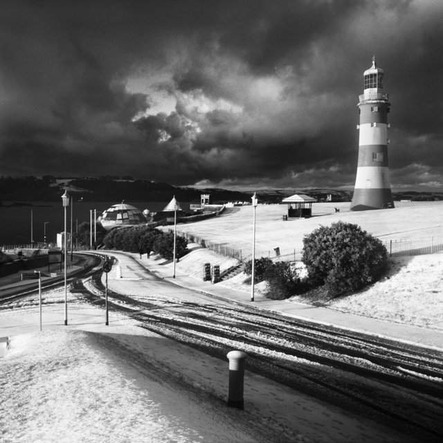 Plymouth_Hoe_Snow_RDM201210A.jpg