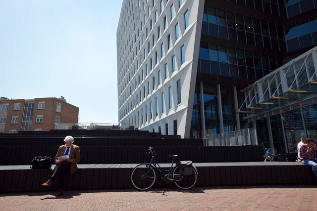 NL_TheHague_ Stadhuis_(New)_2012_RS-16.jpg
