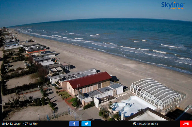 58_Veduta della spiaggia di Milano Marittima.TIF