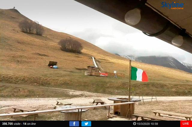 70_Veduta sulla ski area di Bolognola - Macerata.TIF